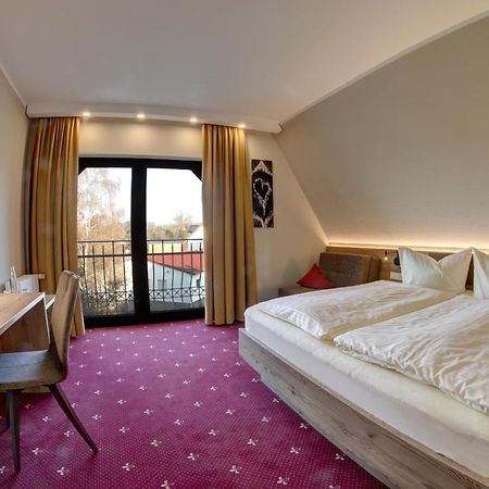 Hotel Zur Schmiede Альсфельд Экстерьер фото