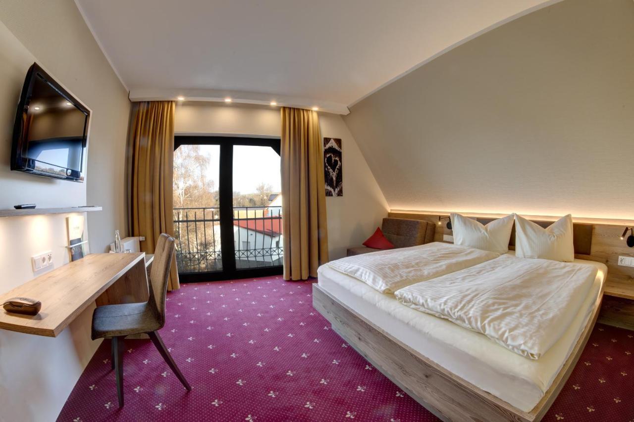 Hotel Zur Schmiede Альсфельд Экстерьер фото