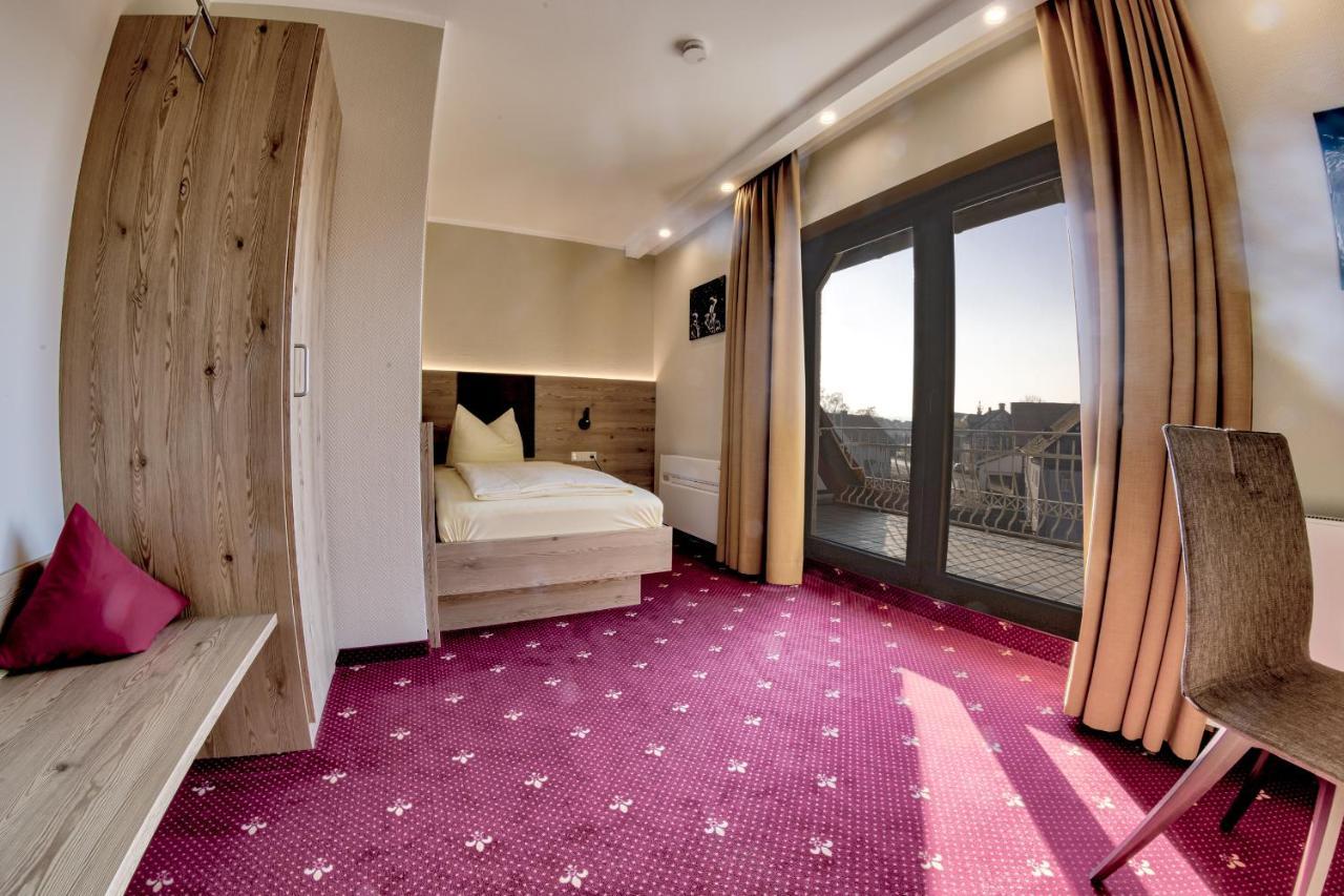 Hotel Zur Schmiede Альсфельд Экстерьер фото